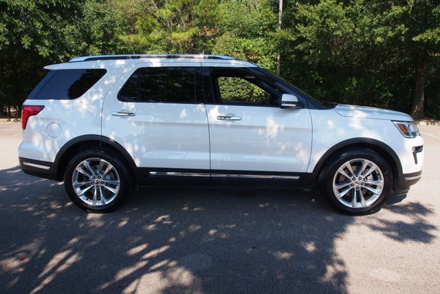 Certified 2018 Ford Explorer Limited w/ Equipment Group 301A FWD image 8