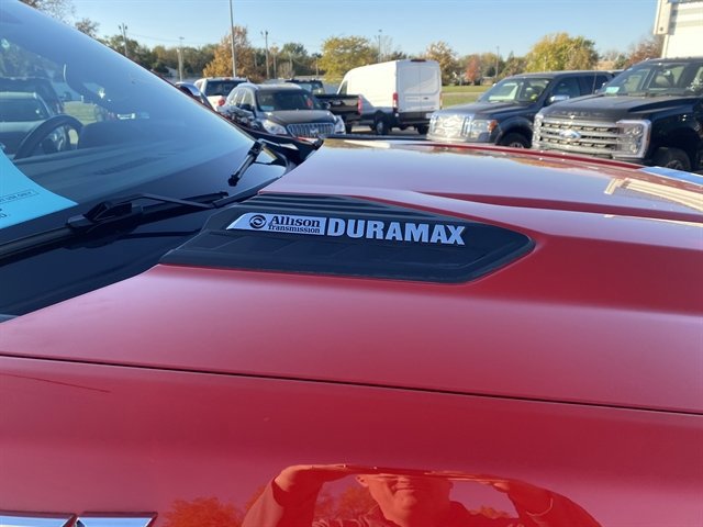 Used 2024 Chevrolet Silverado 2500 LTZ w/ LTZ Premium Package image 9