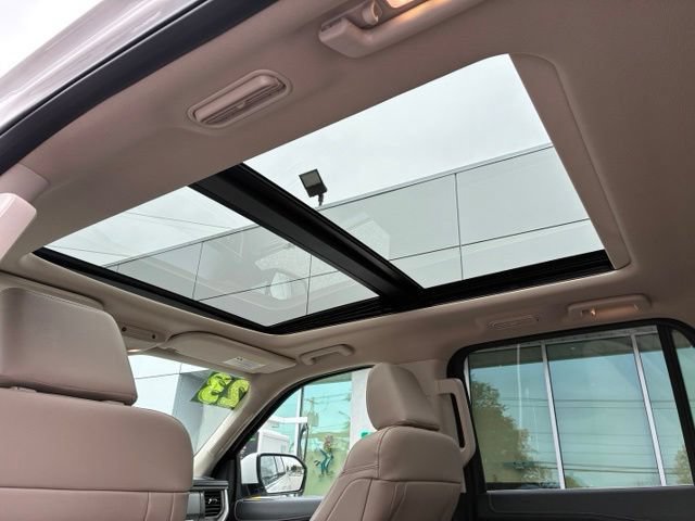Certified 2023 Ford Expedition XLT AWD/4WD image 15