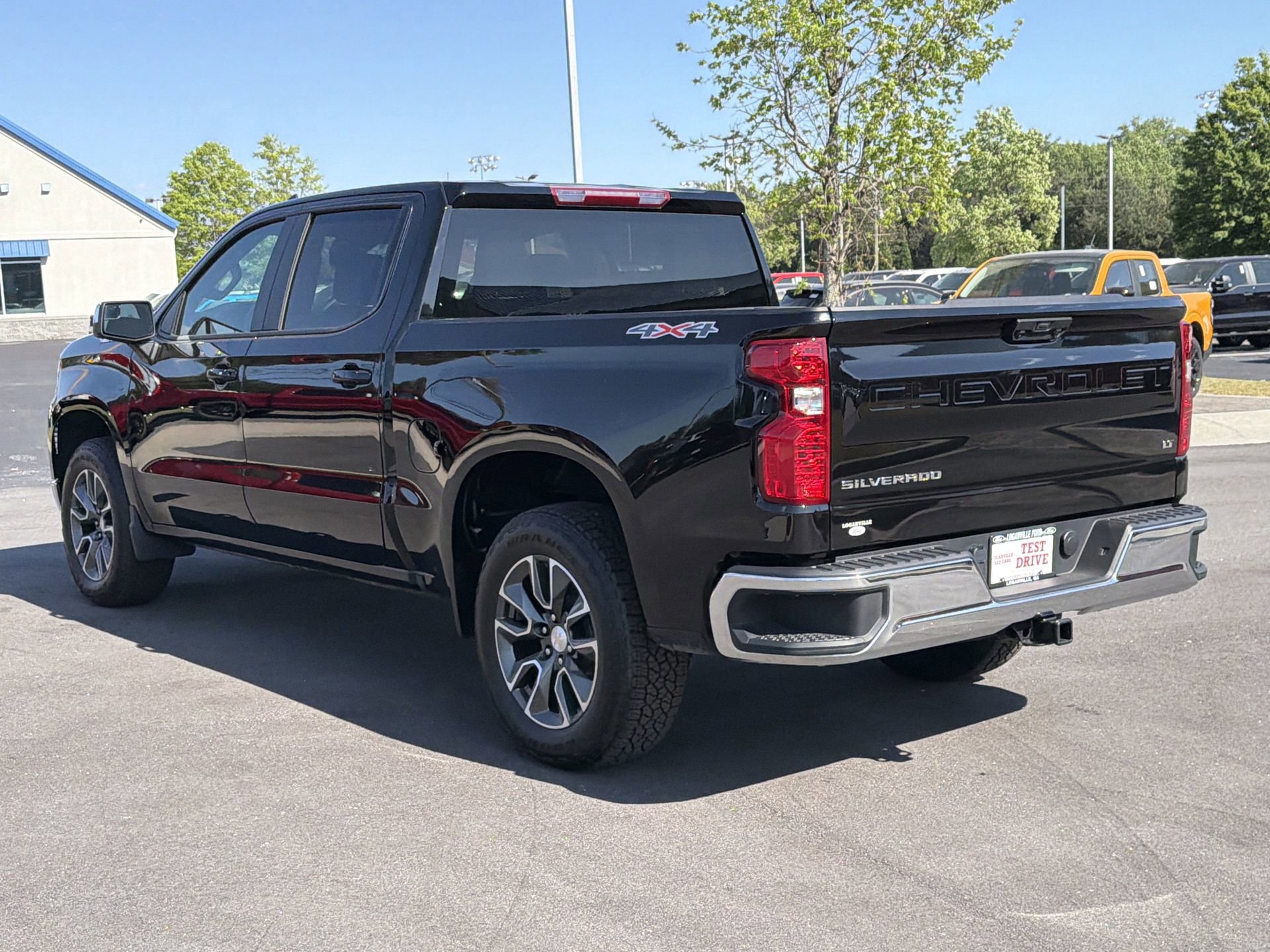 Used 2024 Chevrolet Silverado 1500 LT image 5