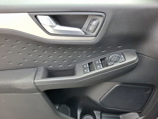 Certified 2020 Ford Escape SE image 12