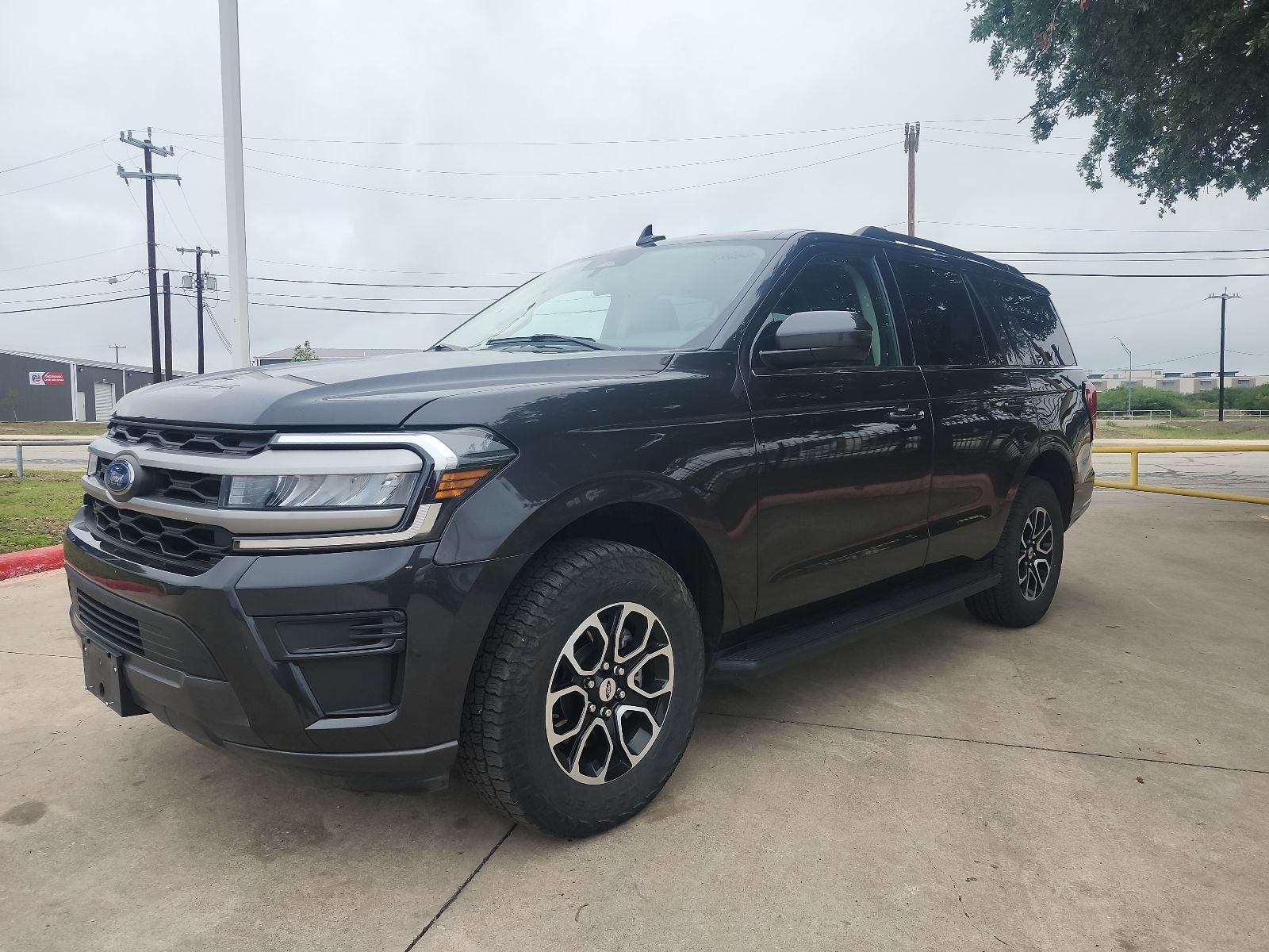 Certified 2024 Ford Expedition XLT AWD/4WD image 7