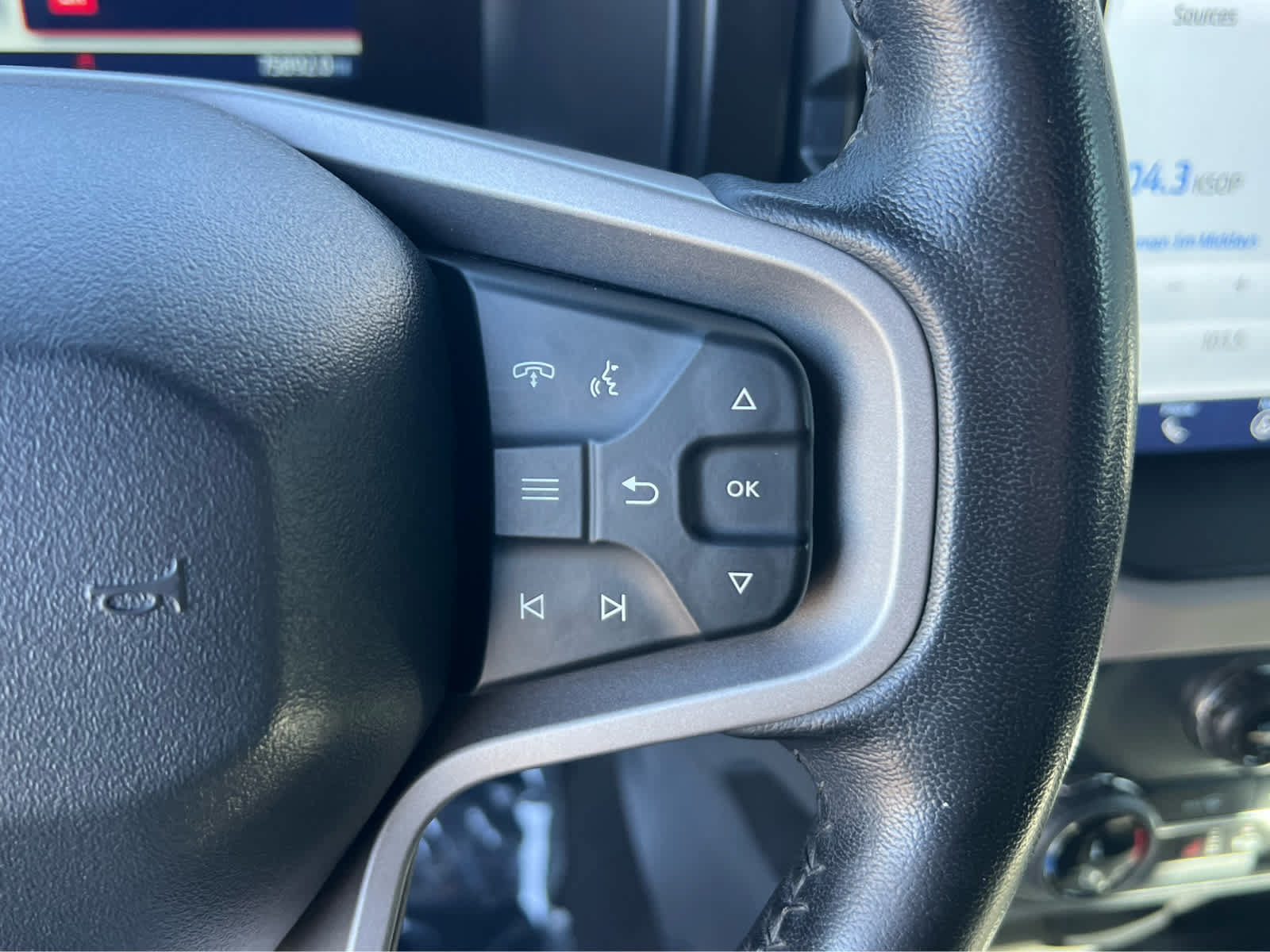 Certified 2022 Ford Bronco Wildtrak AWD/4WD image 27