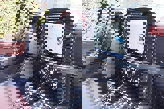 Certified 2022 Ford F150 Lariat w/ Equipment Group 502A High image 11