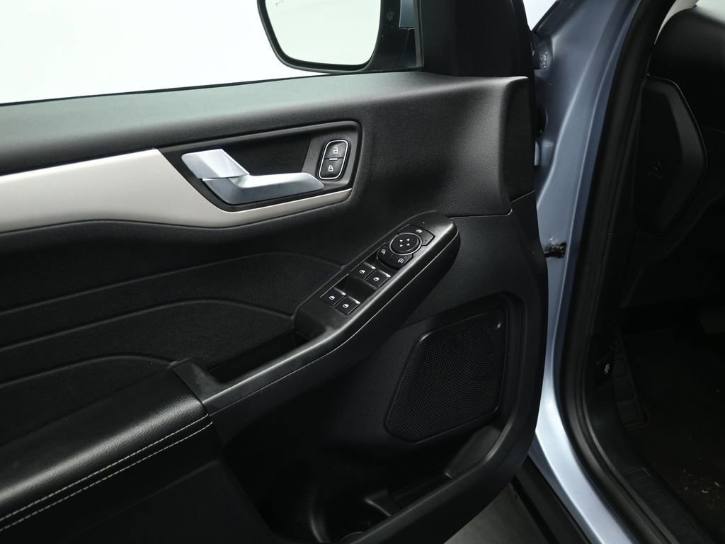 Certified 2022 Ford Escape SEL w/ Class II Trailer Tow Package image 36