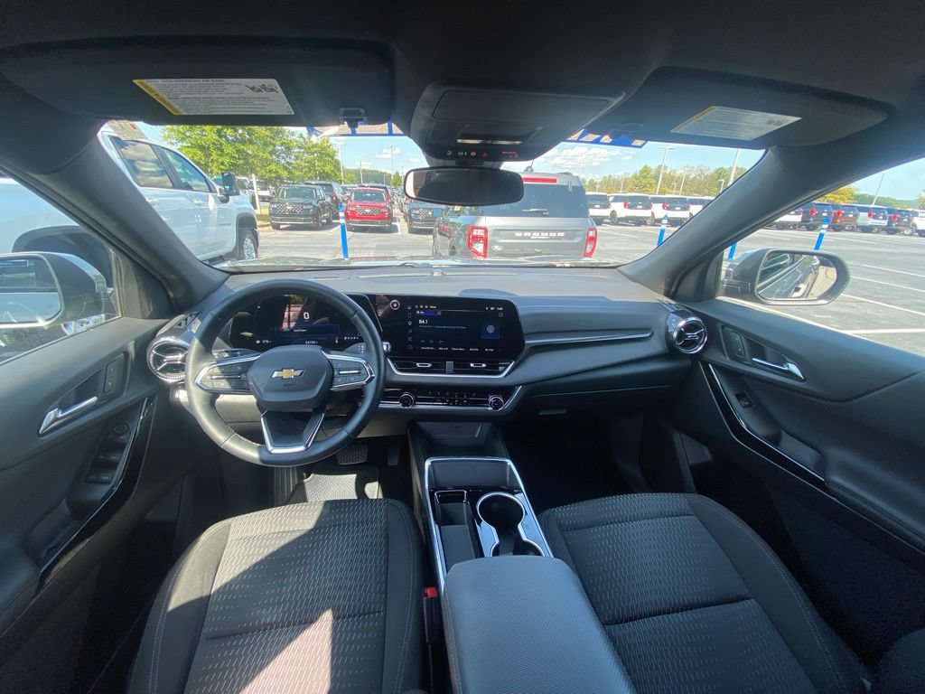 Used 2025 Chevrolet Equinox LT FWD image 26