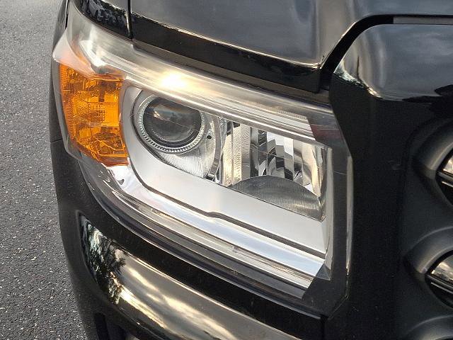 Used 2019 GMC Canyon All Terrain w/ Trailering Package image 9