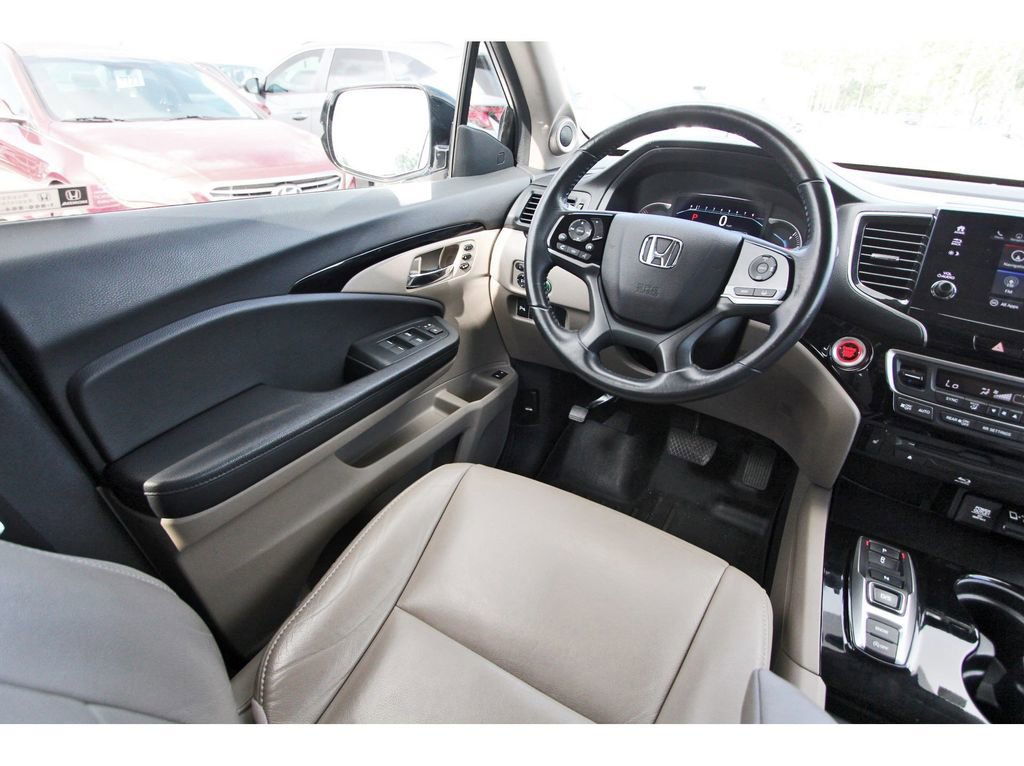 Used 2022 Honda Pilot Touring image 12