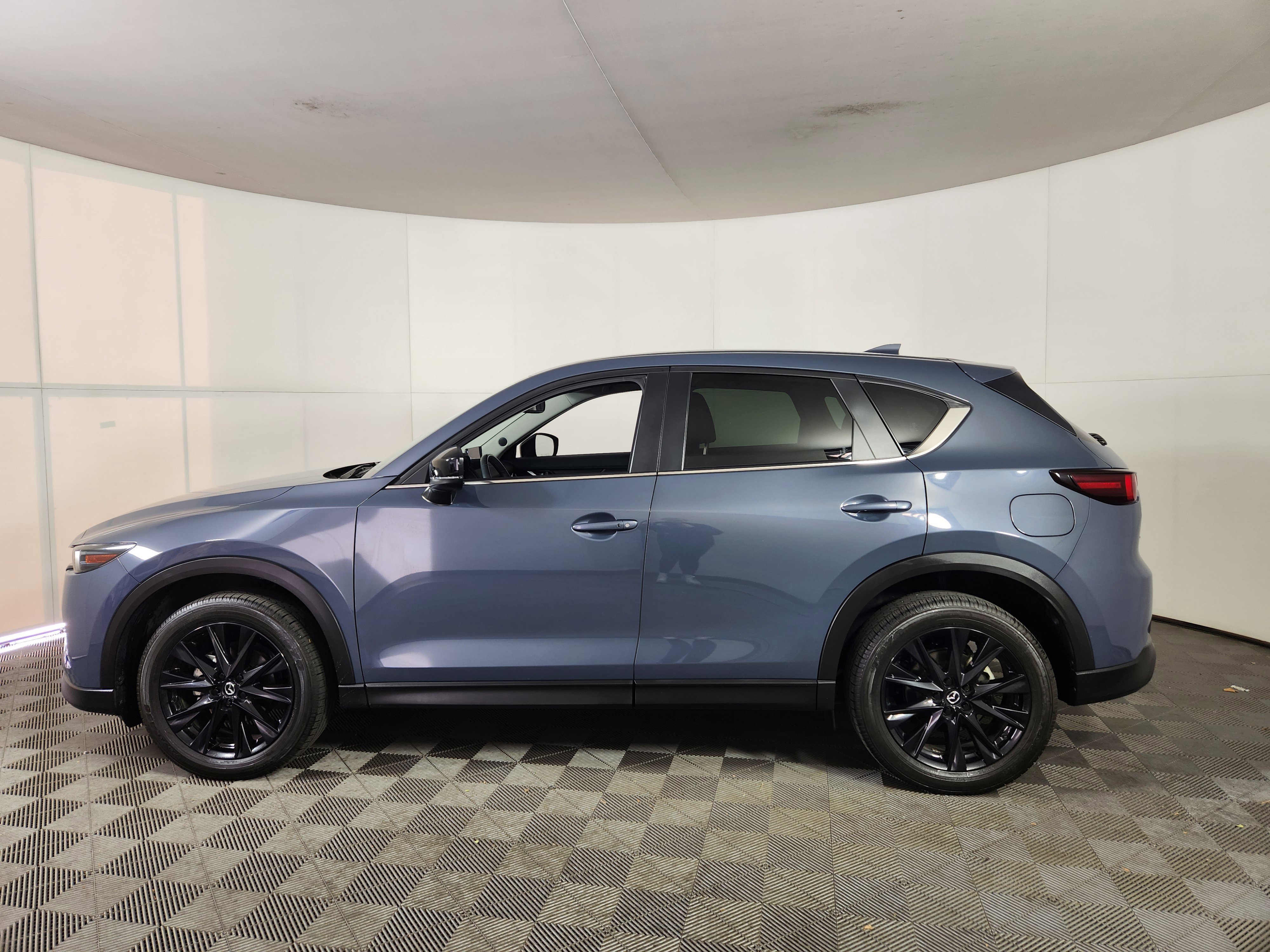 Used 2023 MAZDA CX-5 Carbon Edition video 2