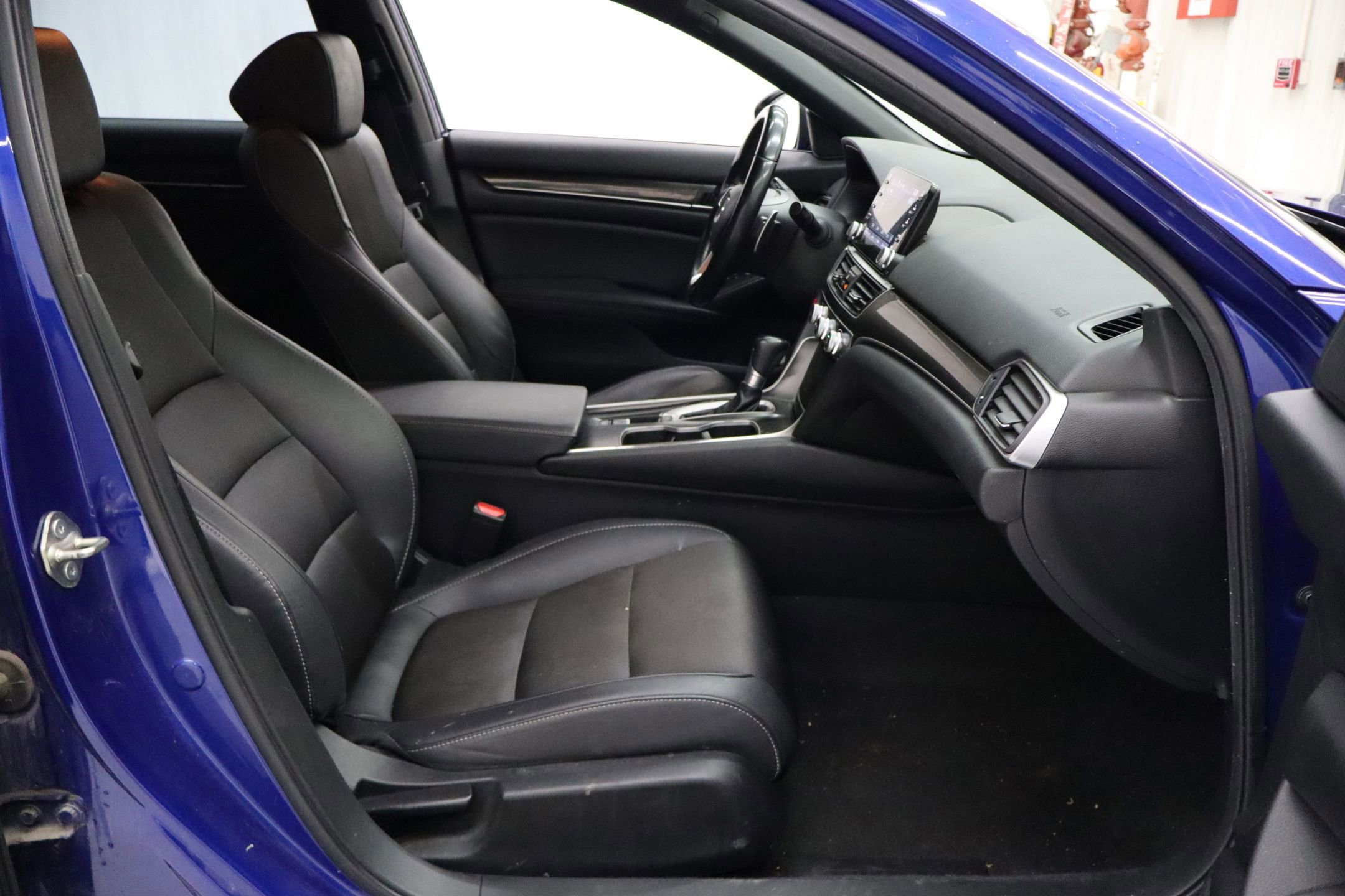 Used 2020 Honda Accord Sport image 27