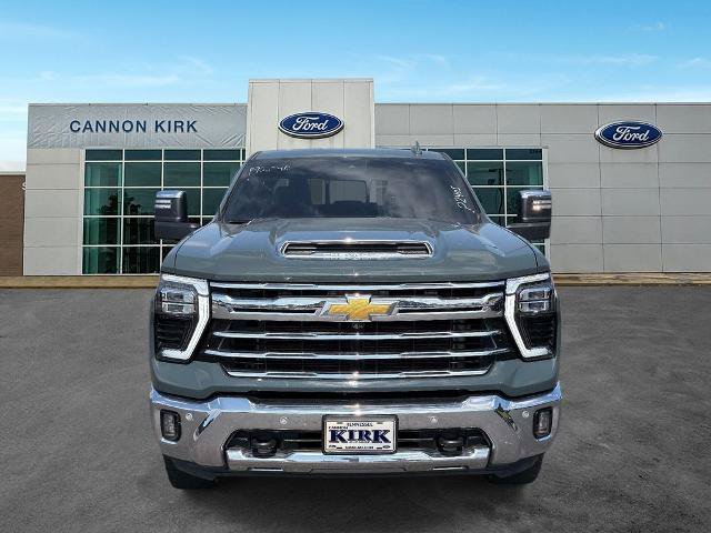 Used 2025 Chevrolet Silverado 2500 LTZ w/ LTZ Premium Package AWD/4WD image 2