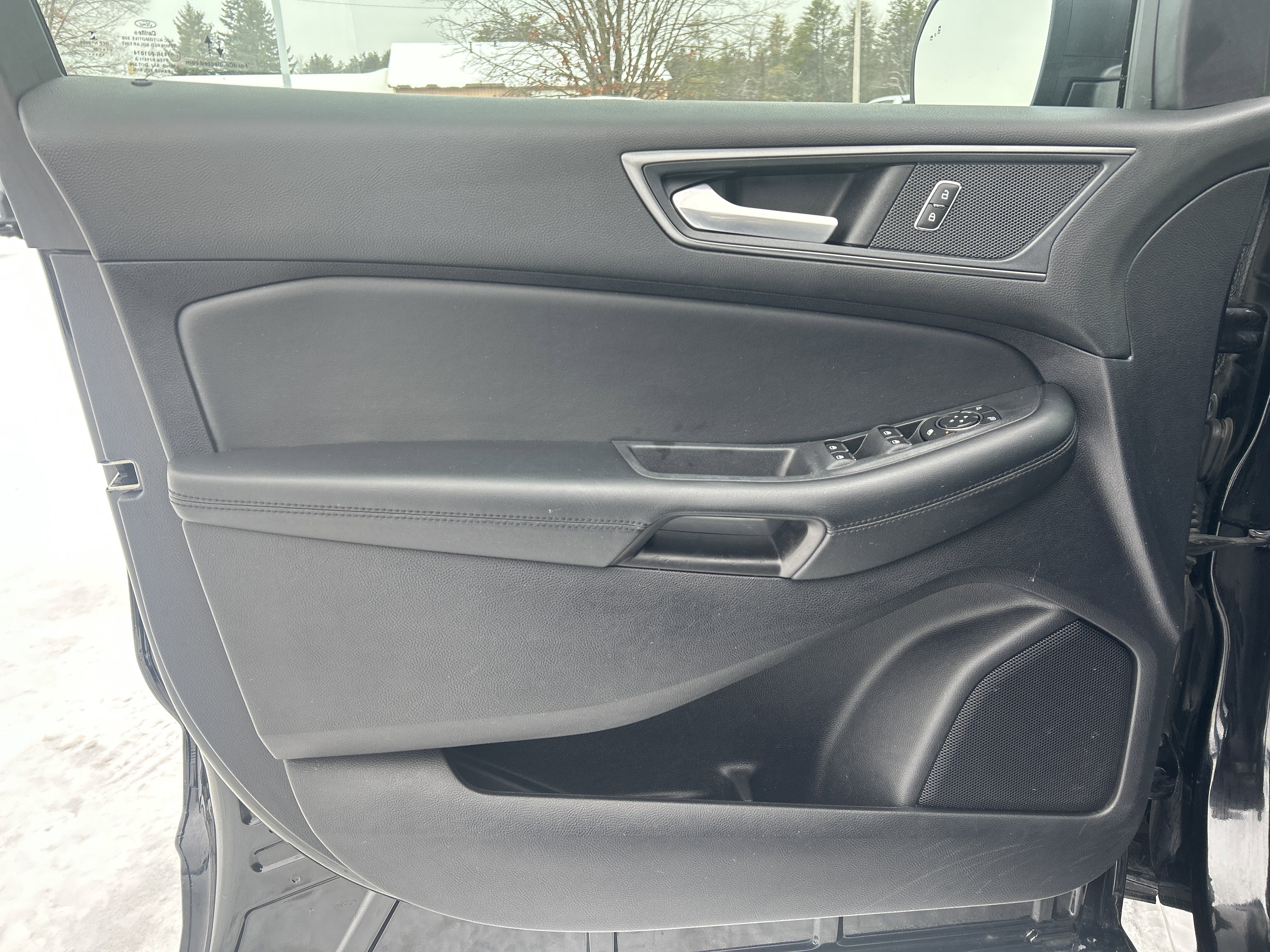 Certified 2020 Ford Edge SE image 12