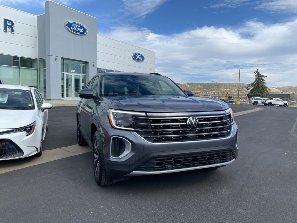 Used 2024 Volkswagen Atlas SE AWD/4WD image 16