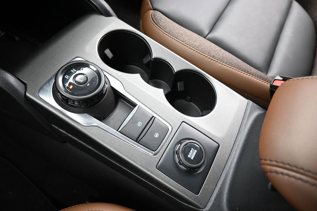 Certified 2025 Ford Bronco Sport Outer Banks w/ Outer Banks Tech Package+ AWD/4WD image 19