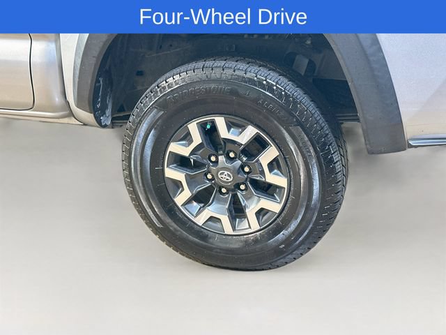 Used 2020 Toyota Tacoma TRD Off-Road w/ TRD Premium Off Road Package AWD/4WD image 7
