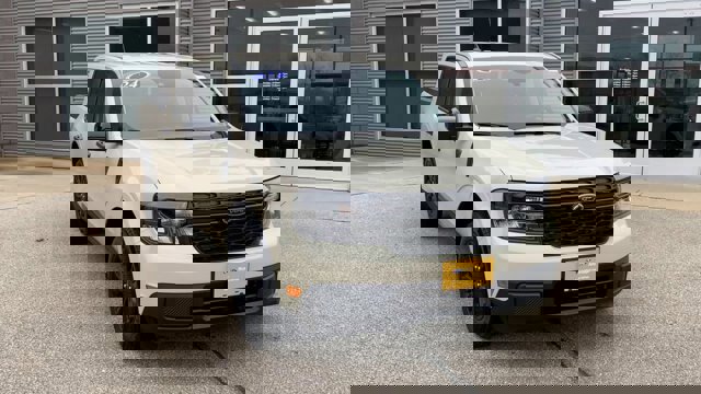 Certified 2024 Ford Maverick XLT w/ XLT Luxury Package FWD image 4