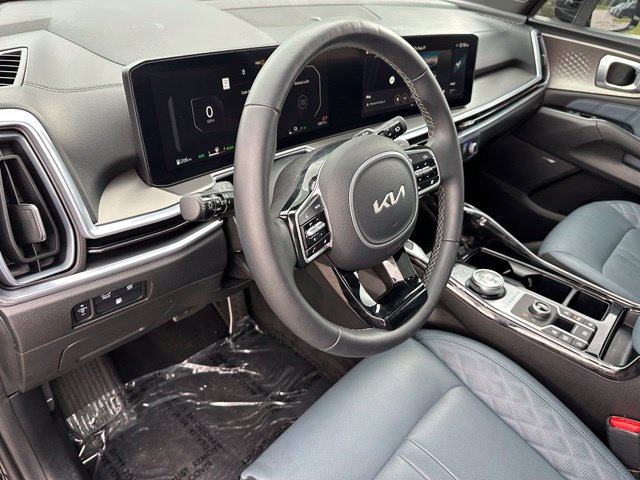 Used 2025 Kia Sorento SX Prestige AWD/4WD image 25