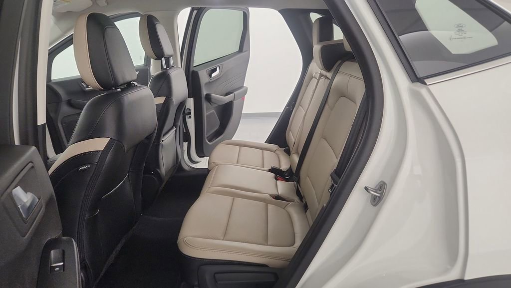 Certified 2022 Ford Escape Titanium w/ Class II Trailer Tow Package image 33