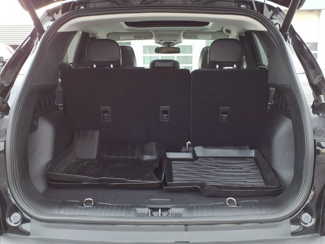Certified 2023 Ford Escape Platinum AWD/4WD image 9
