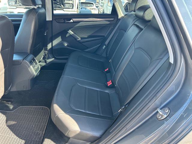 Used 2020 Volkswagen Passat 2.0T R-Line image 11