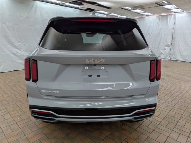 Used 2023 Kia Sorento EX w/ Panoramic Sunroof Package image 4