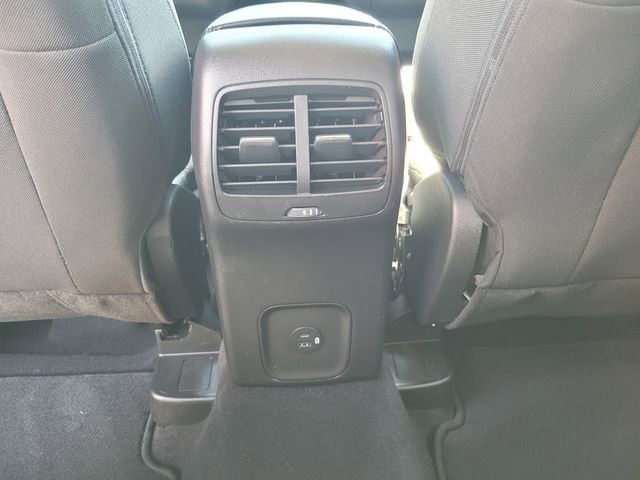 Certified 2022 Ford Escape SE w/ SE Sport Appearance Package image 15