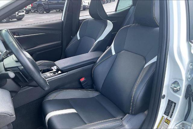 Used 2025 Toyota Camry SE w/ Convenience Package FWD image 24