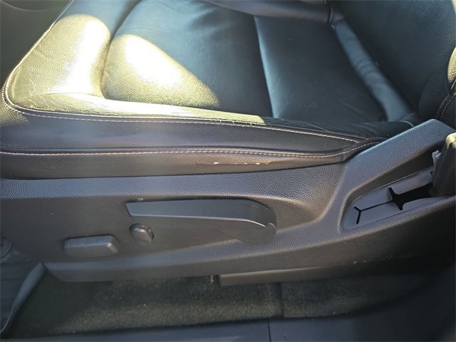 Used 2018 GMC Canyon SLT image 13