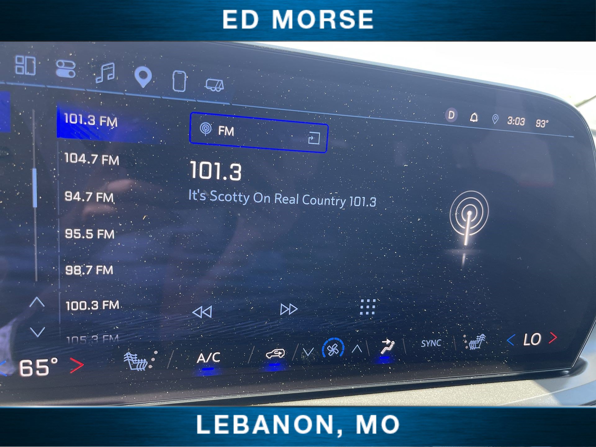 Used 2025 Chevrolet Traverse LT FWD image 13