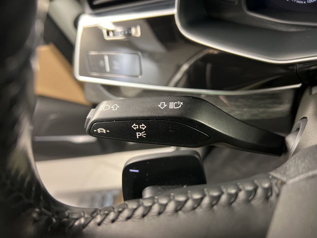 Used 2020 Audi Q7 3.0T Prestige image 21