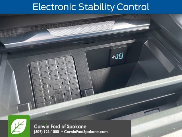 Certified 2025 Ford F450 Platinum w/ FX4 Off-Road Package image 40