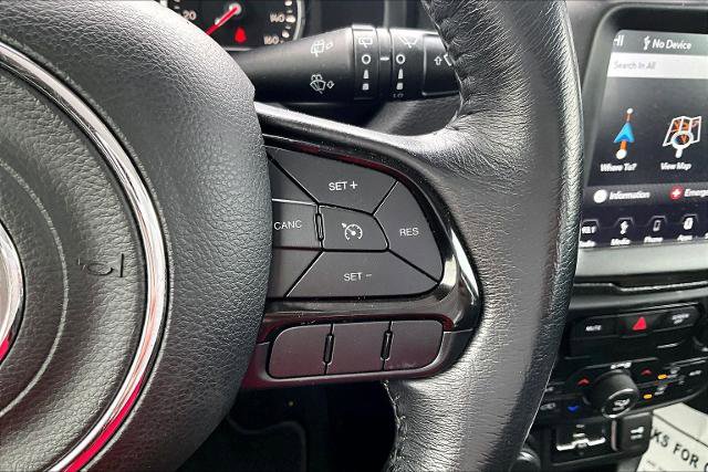 Used 2018 Jeep Renegade Altitude w/ UConnect 8.4 Nav Group image 19