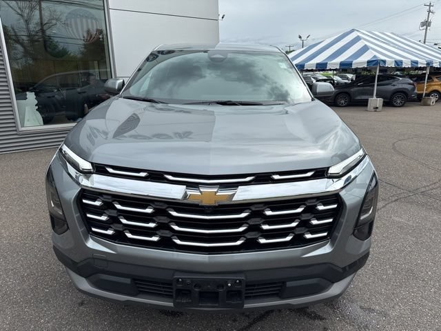 Used 2026 Chevrolet Equinox LT w/ Convenience Package II AWD/4WD image 3