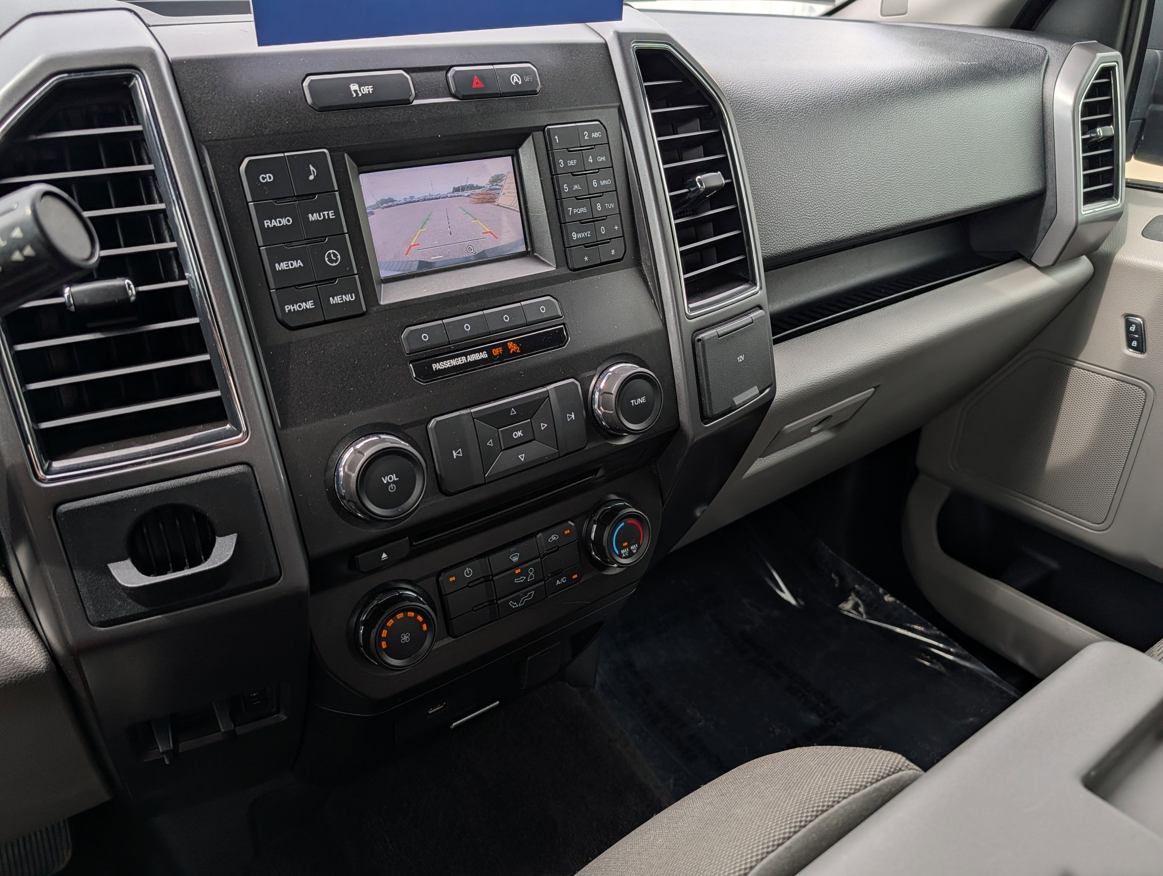 Certified 2017 Ford F150 XLT RWD image 23