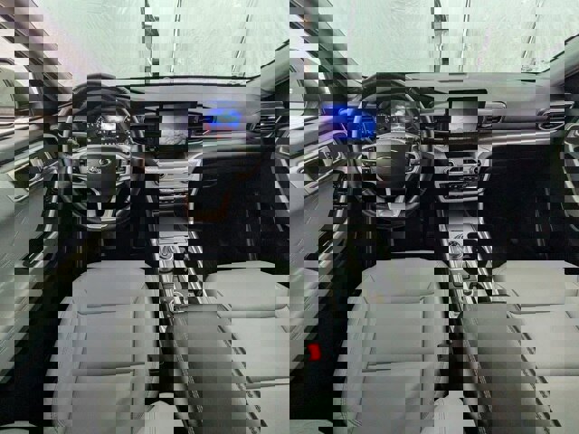 Certified 2021 Ford Explorer XLT w/ Equipment Group 202A image 12