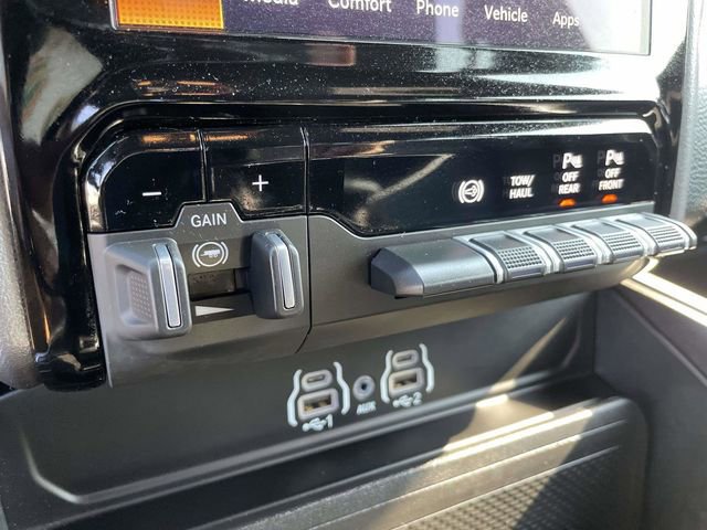 Used 2025 RAM 3500 Big Horn image 26