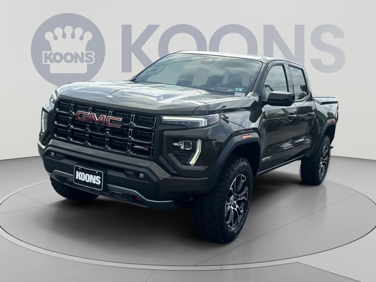 Used 2023 GMC Canyon AT4 w/ AT4 Premium Package AWD/4WD image 5