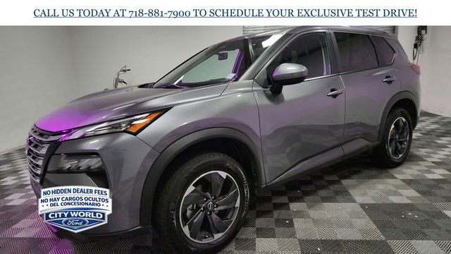Used 2024 Nissan Rogue SV AWD/4WD image 4