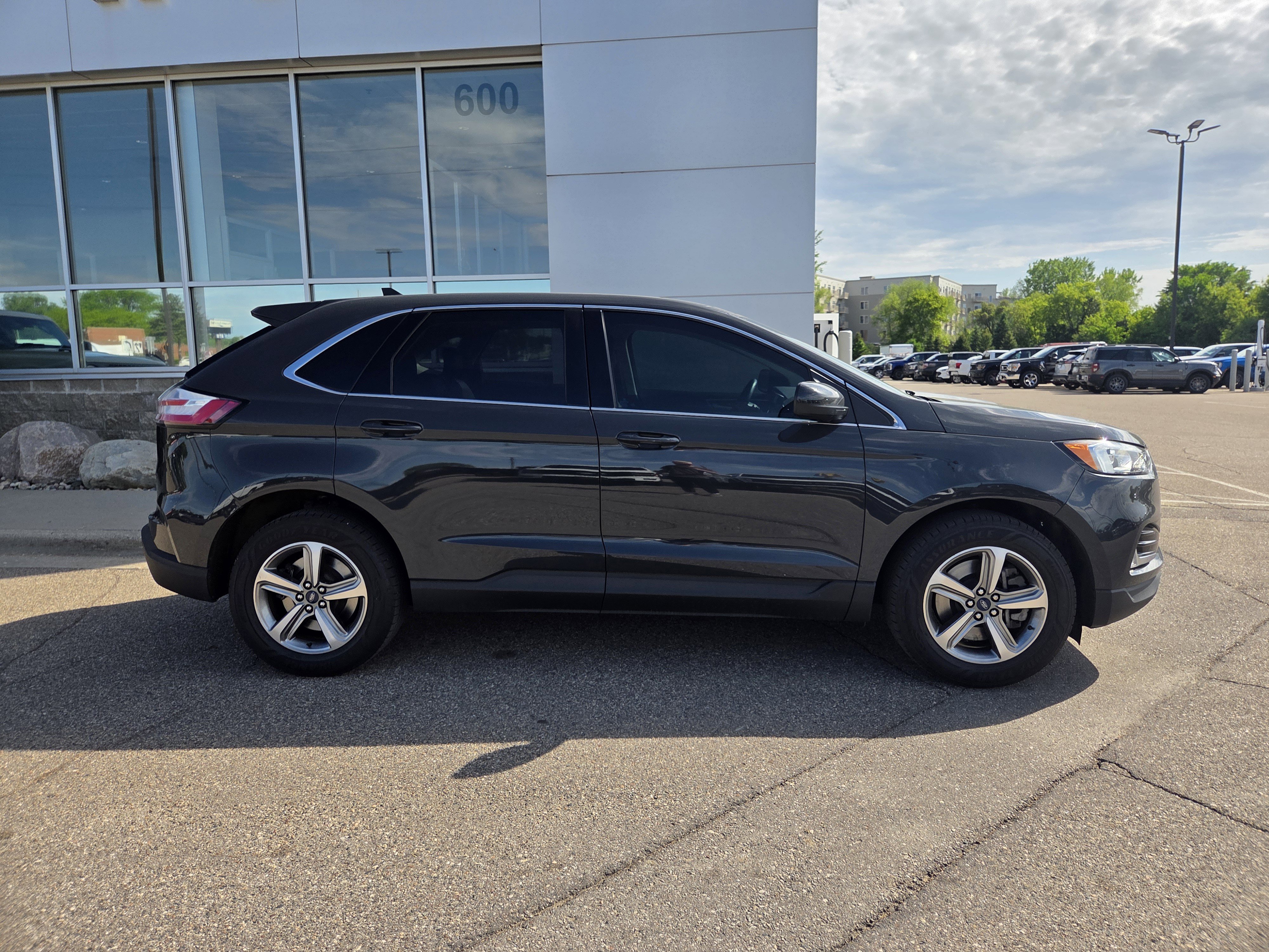 Certified 2021 Ford Edge SEL w/ Convenience Package AWD/4WD image 5