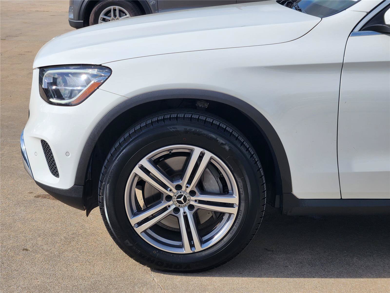 Used 2021 Mercedes-Benz GLC 300 4MATIC image 9