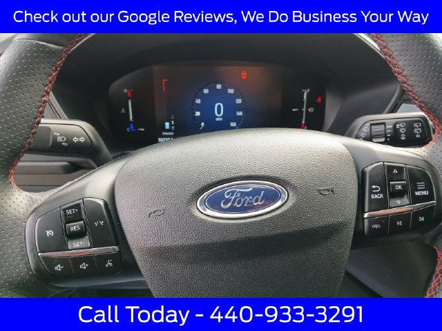 Certified 2025 Ford Escape ST-Line Select AWD/4WD image 23
