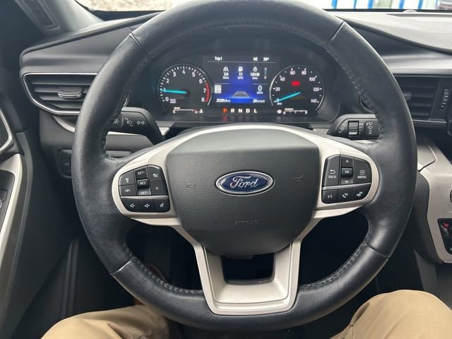Certified 2022 Ford Explorer XLT w/ Equipment Group 202A image 19