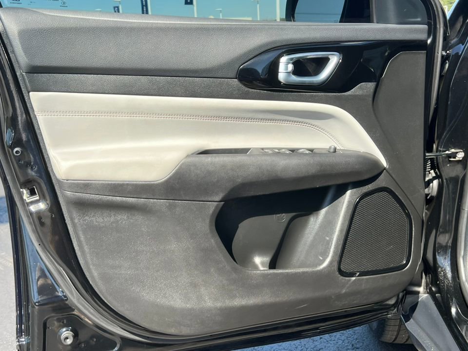 Used 2024 Jeep Compass Limited AWD/4WD image 16