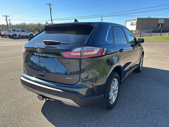 Certified 2024 Ford Edge SEL w/ Convenience Package AWD/4WD image 4