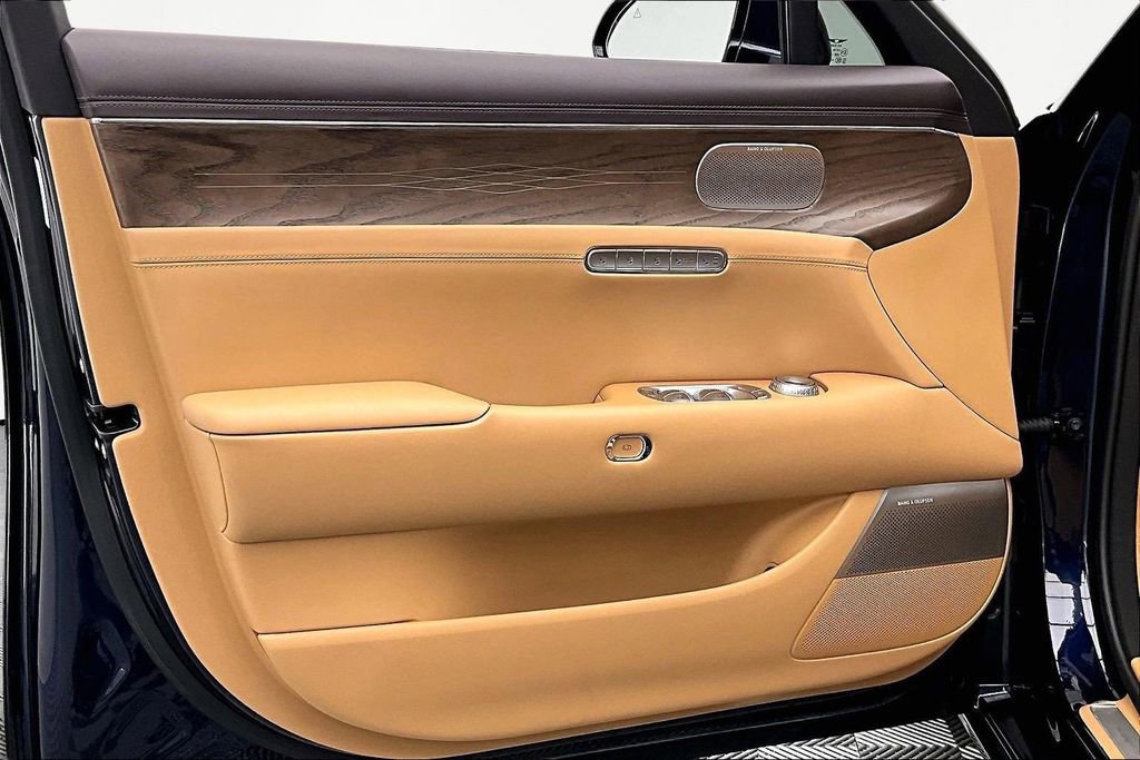 Used 2024 Genesis G90 3.5T image 23