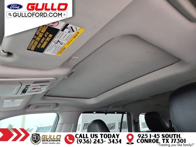 Used 2024 Toyota Highlander XLE AWD/4WD image 22