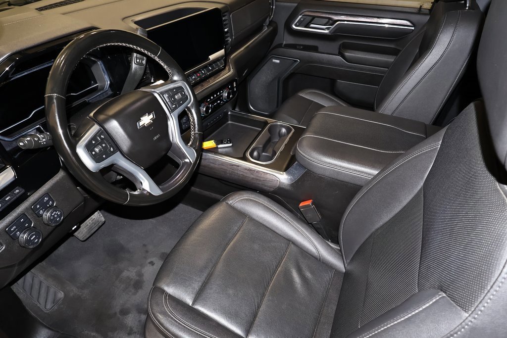 Used 2024 Chevrolet Silverado 2500 LTZ w/ LTZ Plus Package image 36