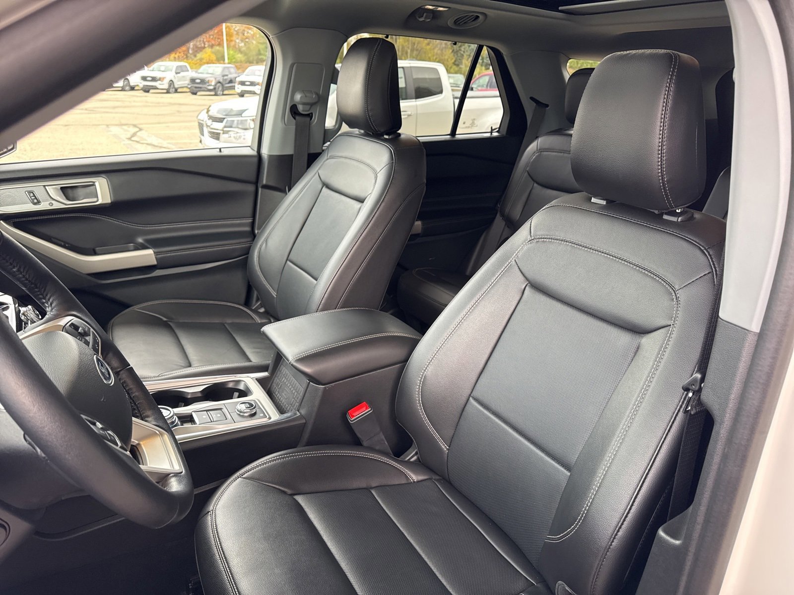 Certified 2022 Ford Explorer Limited w/ Equipment Group 301A image 20