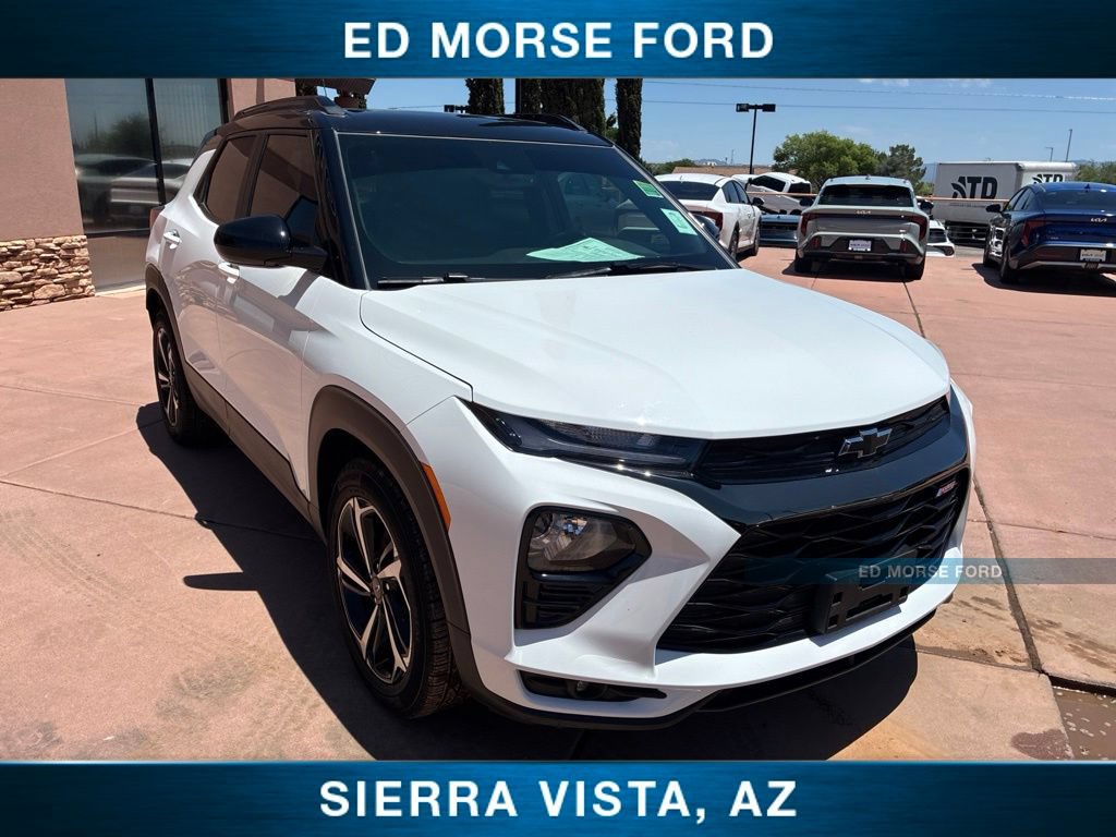 Used 2023 Chevrolet TrailBlazer RS w/ Sun and Liftgate Package FWD image 11