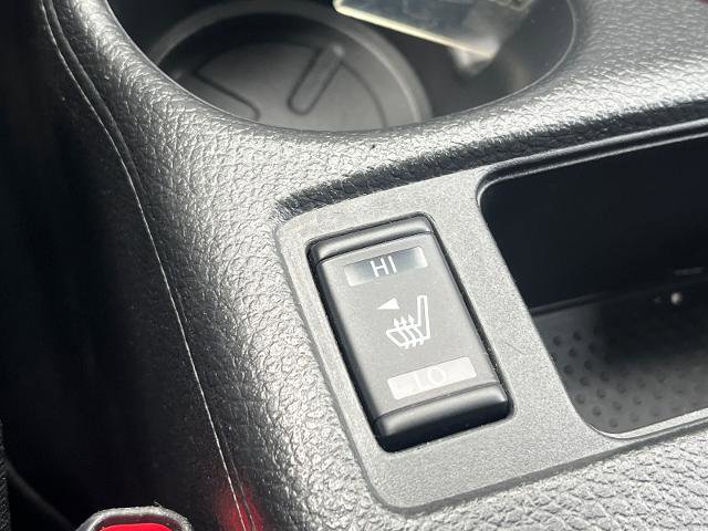 Used 2019 Nissan Rogue SV w/ Premium Package FWD image 15